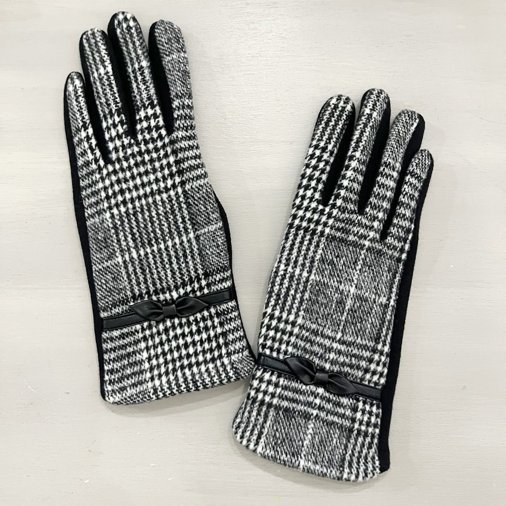 VTG-Inspired Houndstooth Gloves w/Bow Charlie Paige Winter Accessory Retro Chic